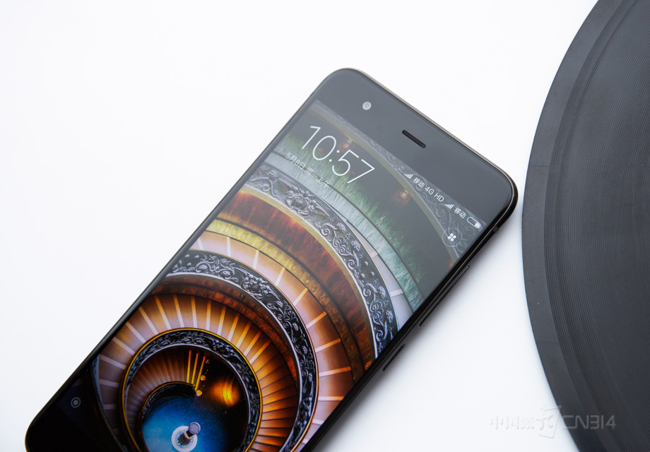 ��Ϥ��С��6�Ľ����߿�һ������50���Ƴ̡�272�����򣬲����ڱ߿����л�������AFP��ָ�ƴ������γ�һ����ˮ���Ե�Ĥ�㣬�Ӷ���Ч�Ľ���ָ��մȾ��