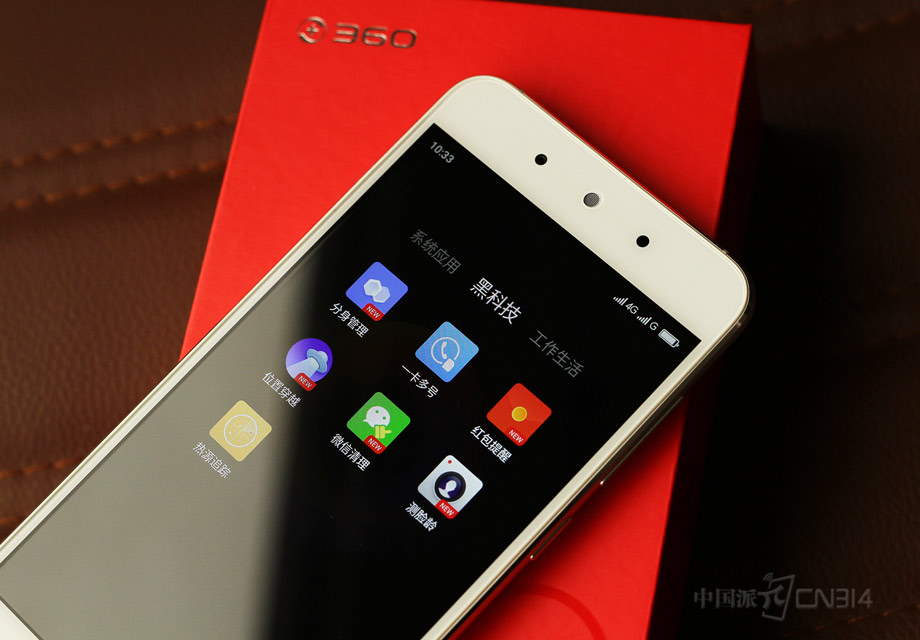 ���걳�������������������������棬ǰ������ͷ����Ͳ��һ���ſ������Ǽ��¶Գ�����������