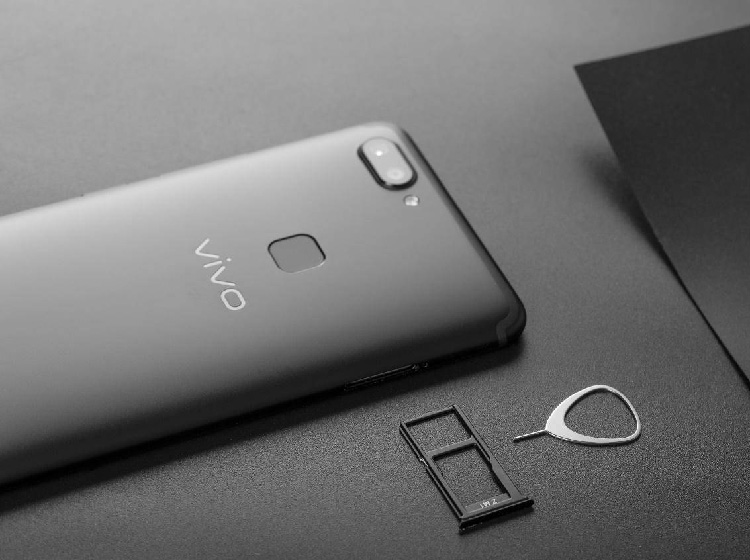 ���۵�λ��λ��X20ȫ�����ֻ�����࣬�����������ƣ�֧��˫��˫����4Gȫ��ͨ�Լ�TF����չ��