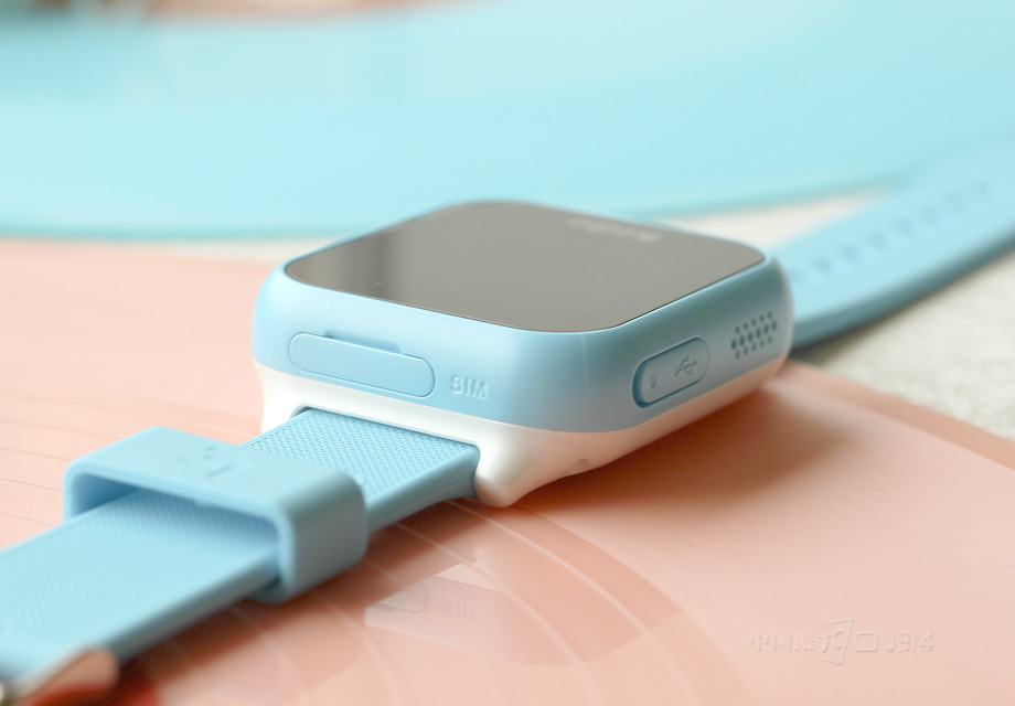 ����Kido Watch��Ϊһ��֧��ȫ��ͨ4G�����ܶ�ͯ�ֱ���SIM����������ڱ��̵��ϲ���~