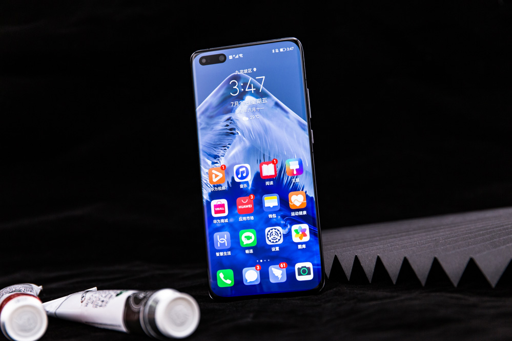 四曲满溢屏设计 华为P40 Pro+陶瓷黑图赏 华为P40 Pro+,陶瓷黑,四曲满溢屏