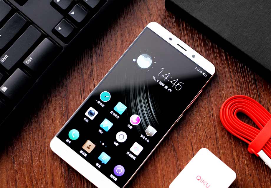 �ܺ�t����ʾ˵��������ĥ�˺ܾ�,��һ��399Ԫ��499Ԫ���ֻ�,��������׵�,����������Ҫ�����ֻ�,�ɱ�����ͦ�ߵ�,���Ǻü�ǧԪ�ĳɱ�,��Ϊ��ϣ��������µ��ֻ������͵��������������������360����ֻ��콢����Ȼ�����ܿ��е��ǿ�׷���µ��ֻ���Ϊ�㣬Ϊ��ȫ������