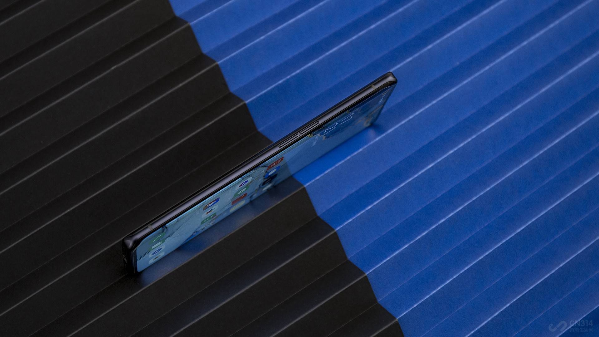 ����ֻ�����4025mAh��أ���ӵ�и����ɢ��ϵͳ����������ģ�飬��������Ƿ����Ӱ�쵽ʹ�����飿Reno3�ھ߱��������ʵ�����£�����������Ŀǰ5G�ֻ������ᱡ�Ļ�����