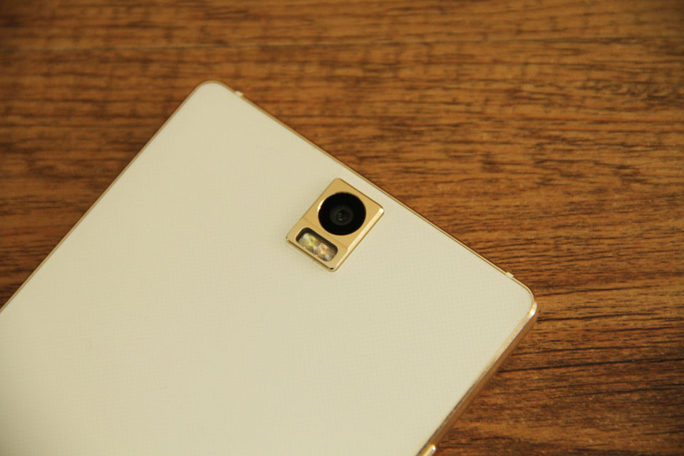 ͷ򣬴X7ʹ˫ɫLED|X7