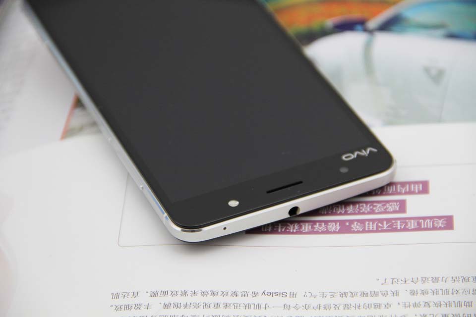 ϲһΪͷͲӦԼƣӦںɫУǿĻϽΪvivoLogoΪףҲΪ˷硣