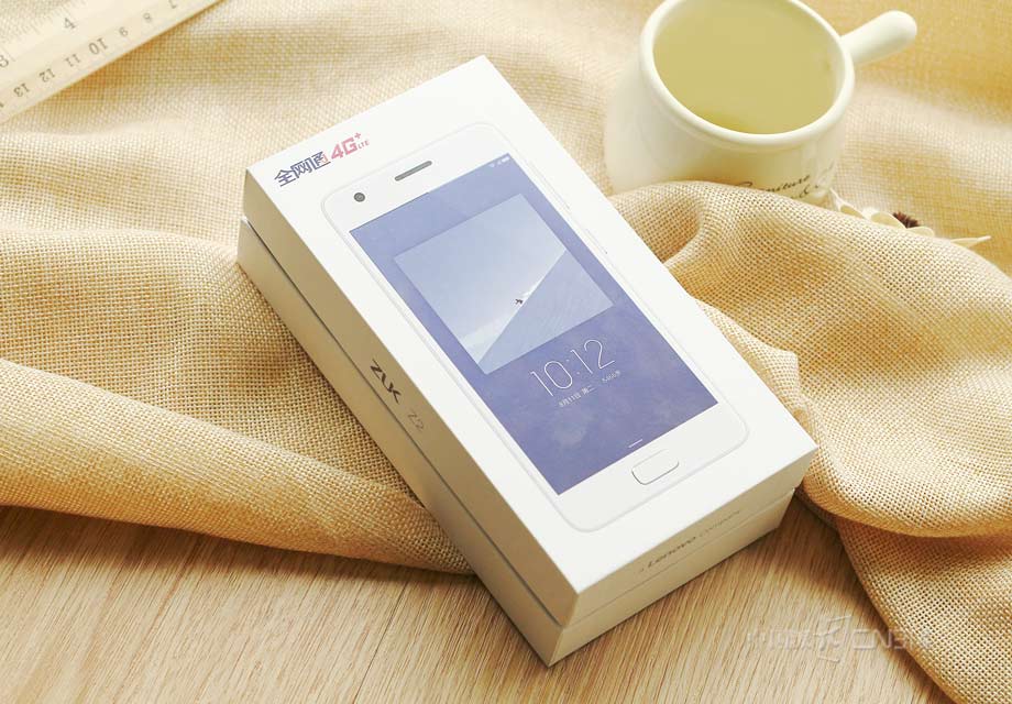 ���ȣ�����ZUK Z2�İ�װ�ͳ�����С���µķ�񣬲���һ˿˿��׸��