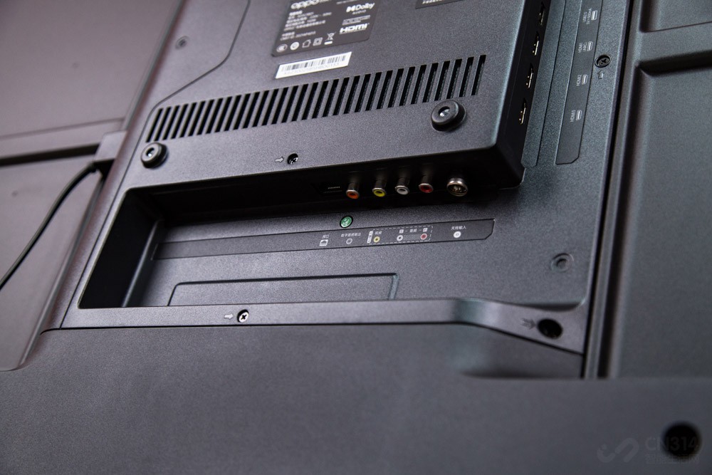 ڽӿڷ棬OPPOܵK9ӵ2USB-Aӿ3HDMIӿڣҲƵƵߵȵȽӿڣչԴҵƽˮ׼չԷӹɣӵеӺӡƶӲ̡U̡ⲥŻȵ豸ܽ롣