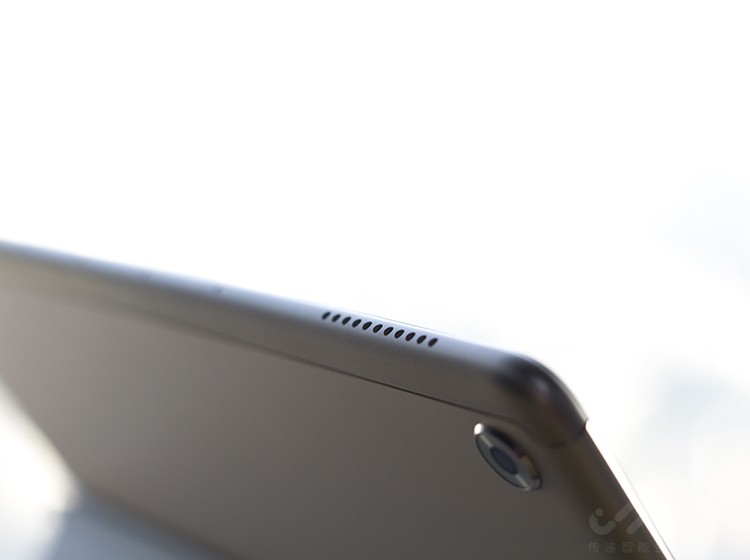 ��Ϊƽ��M5�ഺ����4���������������������˶������ܹ���оƬ�����Histen5.0��Ч���γ�ǿ���3D���������������Ч��ʮ���𺳡�