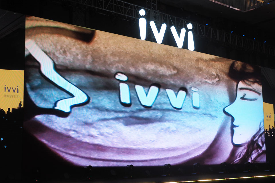 ��ģ��ǰ��ivvi����������Ʒս�Է��������ϲ���������Ƶ�ʢ����У�ivvi��˾���³����ivvi�ܲ��Ź�ǿ���쵼�߲㣬Я�ֿս��ֳ���ivvi����������ӱ��1300����ҵ�α���200���ȫ������ý�壬��ͬ��֤ivviһ���������������ʢ�󷢲���