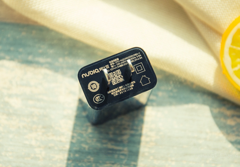 ��������ǲ��������µĸ�ͨQC4+�Ŀ�䣬ĿǰΪֹ��ò���ǵ�һ�������ֻ�֧��QC4+��䷽��������ٶȿ����֪��