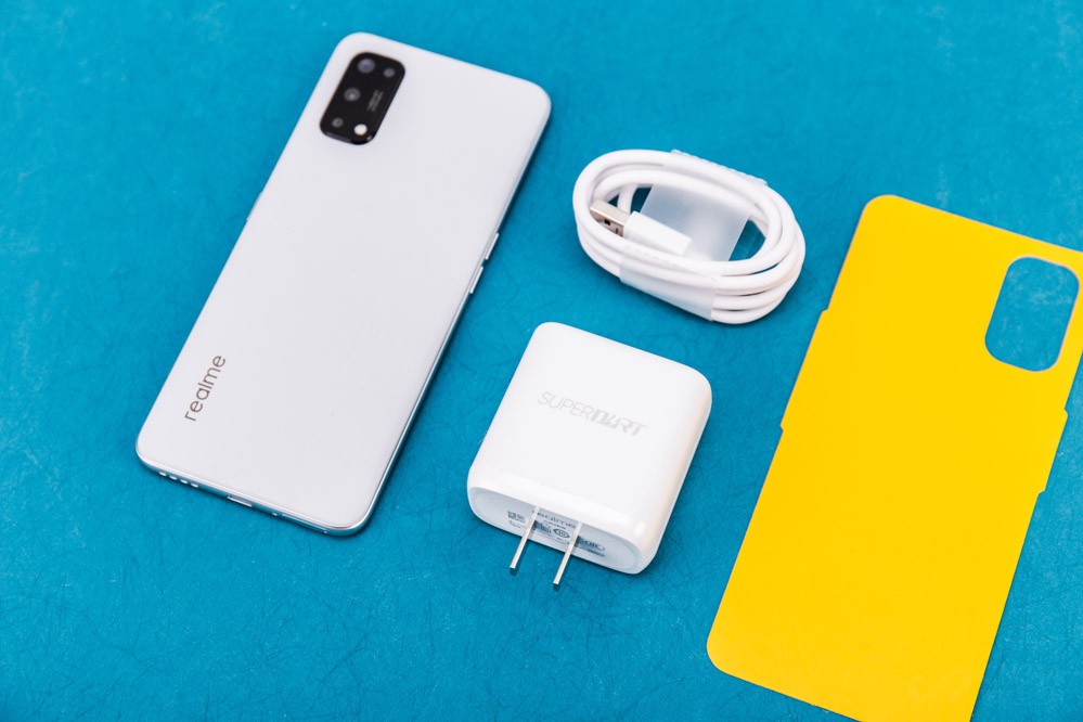 颜值快充不输旗舰 realme 真我Q2 Pro图赏 realme 真我Q2 Pro,realme 真我Q2 Pro图赏,realme 真我Q2 Pro天玑800U