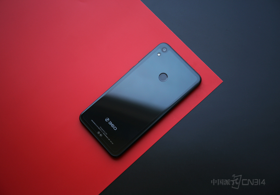 ������N5S��������ܿ�����ʶ��������������Nϵ�е�һ���Ʒ���Ͼ�����֮ǰ���κ�һ��Nϵ�в�Ʒ����һ�����ǲ��Ǳ����޵��ˣ�