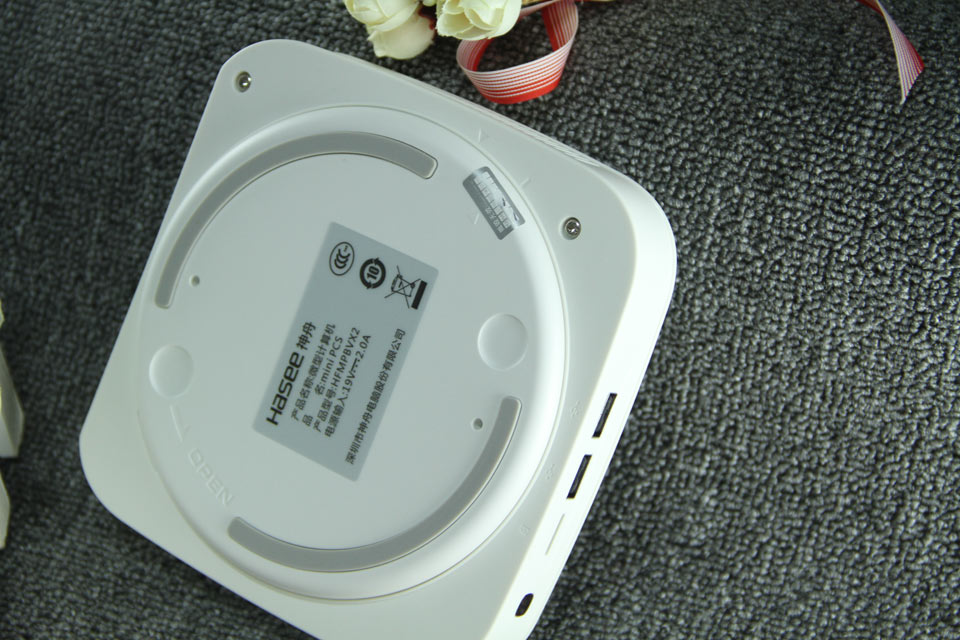 �ײ���һ��Բ̨����ƣ��������з�����Ȧ