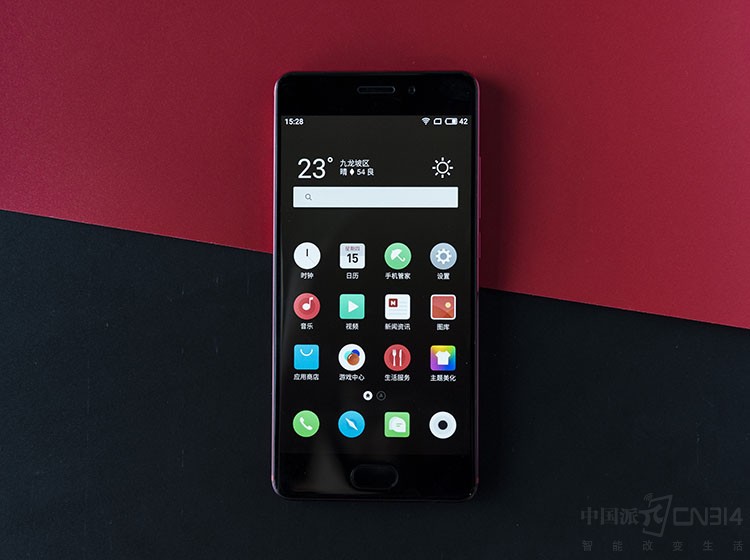 �߿�ͺڱ�������Ĺ��ռ����£�Ҳ�õ��˽ϺõĿ��ƣ���ͷ���°Ͳ�δ������խ��������һ���ǿ�ң�������һ�ִ�ͳ����