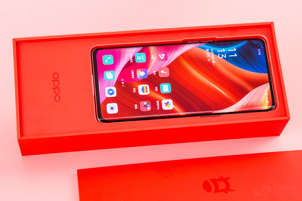 ĻˢOPPO Reno5 ProҲǽ90Hzˢʴ˸ʹ飬ϷлճӦû䣬ÿ90֡νӶиΪʹЧ180HzĴزʣԴ