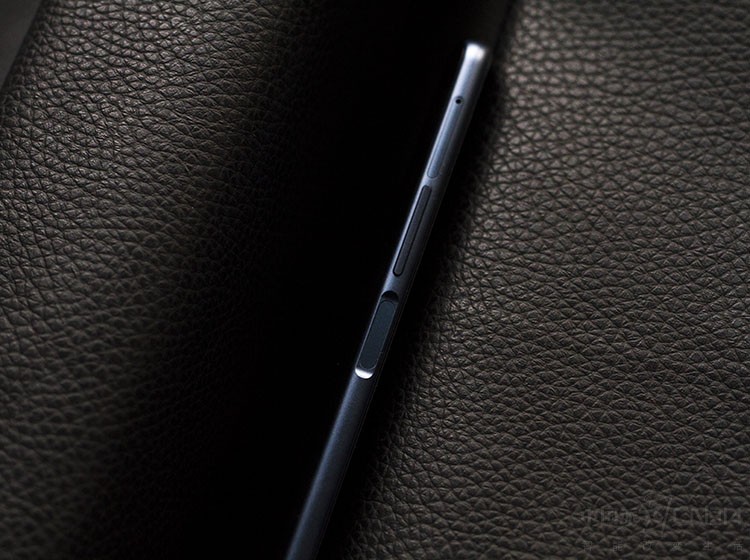 ���ǻ�����ע�⵽����ָ��ʶ��ȷ�ǰ�ã�Ҳ�Ǻ��ã���ȫ���׿�˫��ָ�ơ�ȫ����խ����ָ�ƣ��ų�ʶ����99.98���������ٶ�0.1�롣