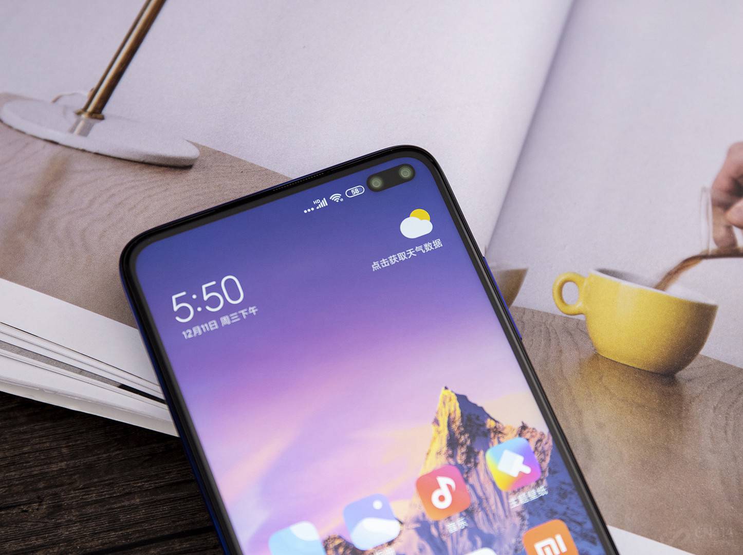 ǰ��˫����ͷ���õ���2000������+200�����ص�˫����ϣ�֧�ֵ�Ӱ����ǰ��ȫ�����������յȹ��ܣ�˫������������������»��и��õ��黯Ч����