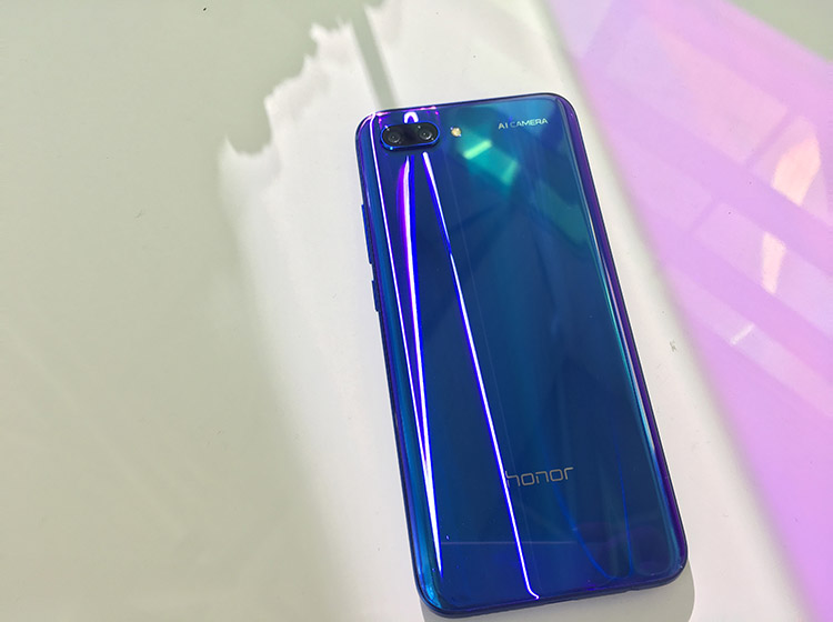 会变色才能更潮美 荣耀10发布会现场图赏