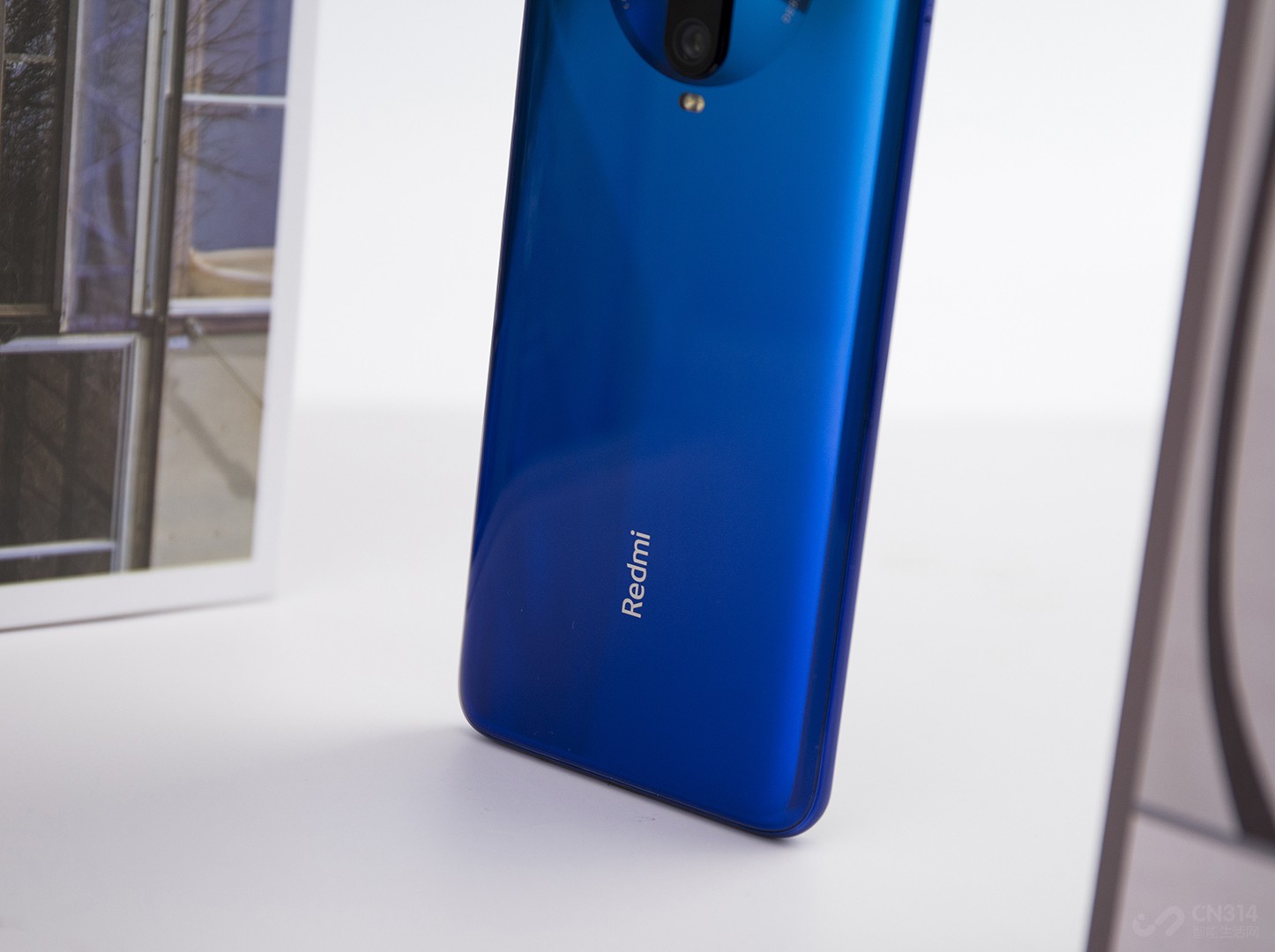 ���÷��棬Redmi K30������8mm�����Ƴ̵ĸ�ͨ����730 G����������Ȼ��λ���콢��������ı��ֿ�Ȧ�ɵ㣬Kryo 470�ܹ�CPU��Spectra 350 ISP�����Ĵ�AI Engine����������855ͬϵ�е�����������HTA���ճ�ʹ�õ������Ⱥ���Ӧ�̶Ȼ�����û��ѹ���ġ�