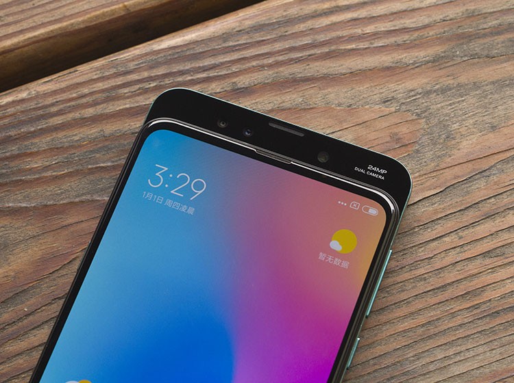 С��MIX 3��������㣬�����䴴���ԵĻ���ȫ���������ôŶ���������ƣ����첿�ֲ������С�������֮�Ƶ������������������������ɴ�30��Ρ�