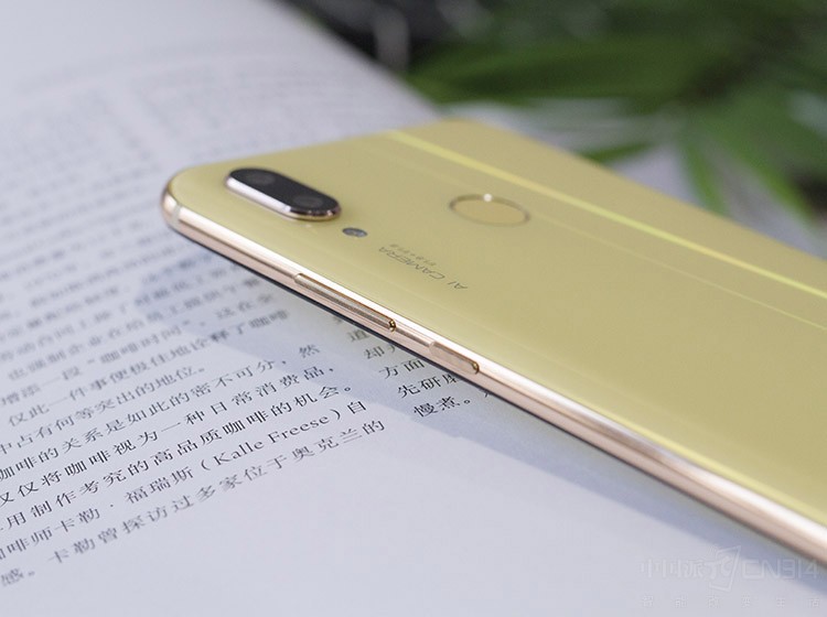 ��Ϊnova 3ӣ�ݽ�ı��������ӵ�в�ͬ��ɫ��Ч����һ��Ҳ��ͻأ������ɫ�Ľ����п��׺������������ɢ�����������ľ��¸С�����ĵ�Դ��������ϼ�����������ƣ������������ʸС������ɫ�����п�