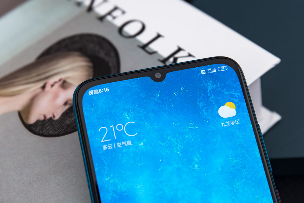 ������ǧԪ��������Ļ����ȴ�����ġ�Redmi 10Xȫϵ�в���6.57Ӣ������AMOLED��Ļ���ֱ���2400*1080��֧��HDR10+����֧��DC���⣬���ٵ������µ�Ƶ�����������Ͽ��ֻ�Ҳͬ�����ʡ�