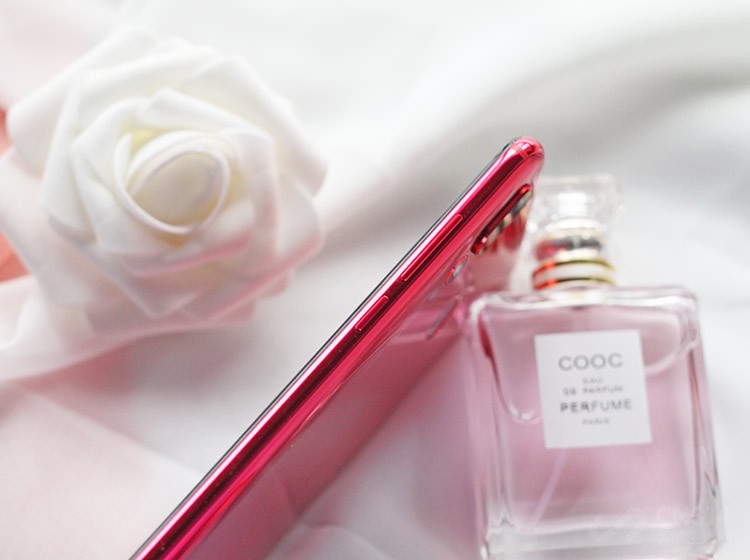 �п�����˾��µ�Բ�����ɣ���ɫ�������������ɫһ�£�����и�ǿ���ճ��ָи�Ϊ��ɫ��