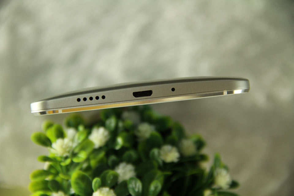 �ײ�ΪUSB���ݽӿ��Լ���������