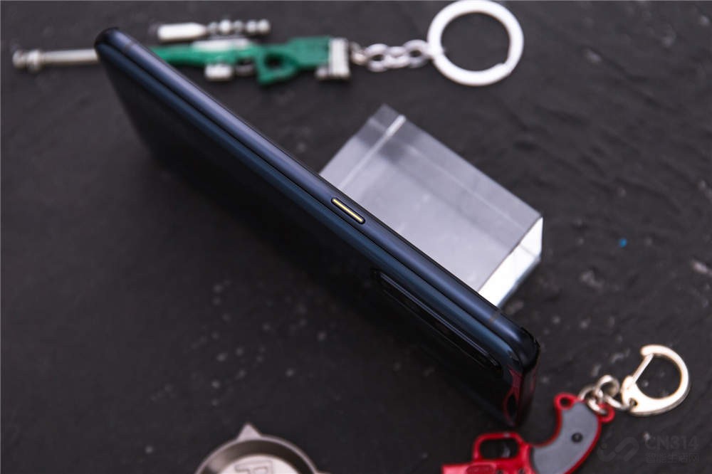 ӲϣX50 Pro Ұ滹UFS3.1棬Ϊµ׼UFS3.1һƷȷǳ󣬲ӵидܣͬʱܺıϴƷҲ㡣