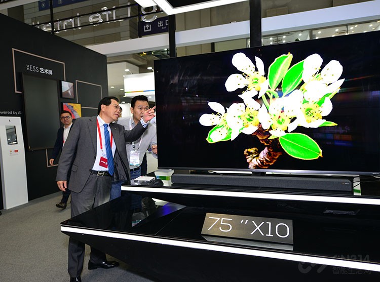 ƾ����8K�ֱ��ʴ������ӻ��漫�����������ӵ���ɫ�ʻ�ԭ�Ͼ������ƣ��Լ��ű��ӽ�(Dolby Vision)�������������Աȶȣ�TCL X10������Ϊ�û��������ѵ��Ӿ����ܣ��ٸ��Զ�����������Dolby Atoms��֤���������ӵĳ�����ͬ��ʮ�ֳ�ɫ��