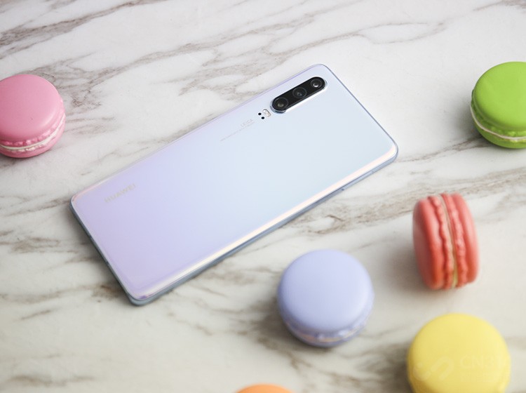 ��ΪP30����������õ���Ψ��������������һ�ۿ���ȥ�͸��˺ܸ��ŵĸо�������ɫ�Ȳ����ڣ�Ҳ�����塣