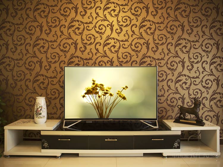 ���õ�Light Sensor���������Ը�֪������仯����ҹ������ʱ������I55C���ܵ�����Ļ��ʾ�������õ�����Ļ������Ͳ����ۡ�