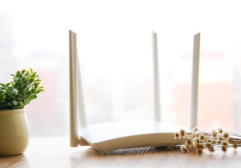 �Ӳ��濴��ȥ����һ���·�������������ԵĲ�ࡣ