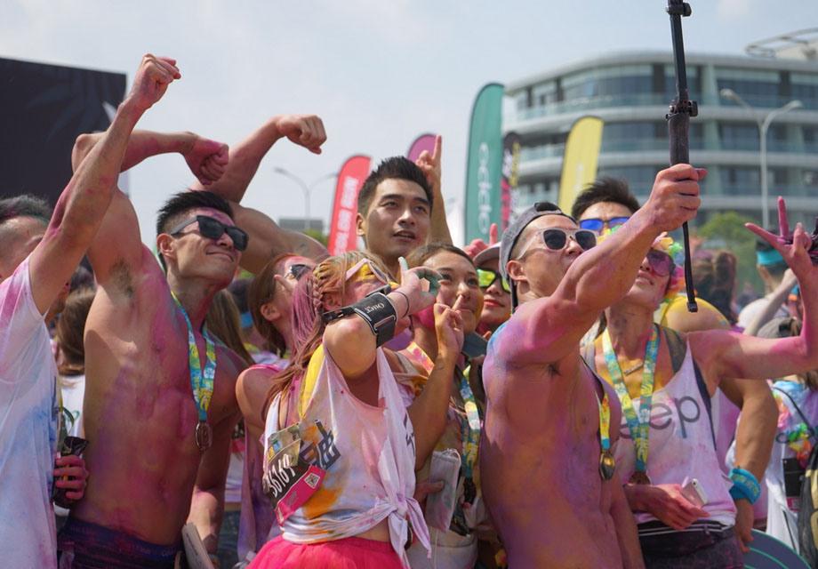 ��������̨���ֳ��������˵Ĵ����£�����һֱ�� high�����ʱ��;��ã���ˮ����������ֻ����Ǻ��б�Ҫ�ġ���Ϊһ��С�ľͻ����˳������ۣ����еĻ���ˮǹ��