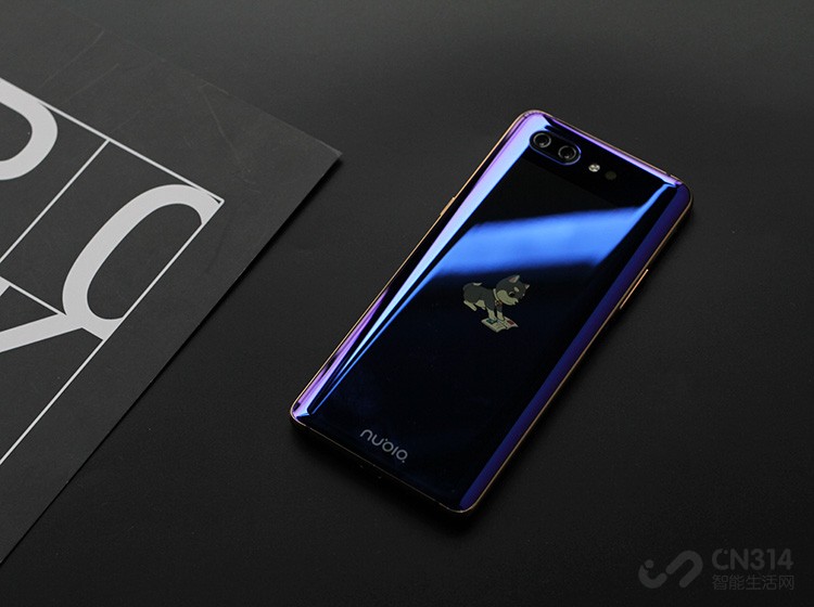 ����۷��棬�û����ּ�ȡ������������������ߴ�����������ҹ���ĵ���У������߿򲿷ֲ��ü����ʴThe Starry Night�������������ɫ��Ƭ����������Ⱥͷ���Ȱ��յ�ǡ���ô������Ƽ����������������ںϡ�