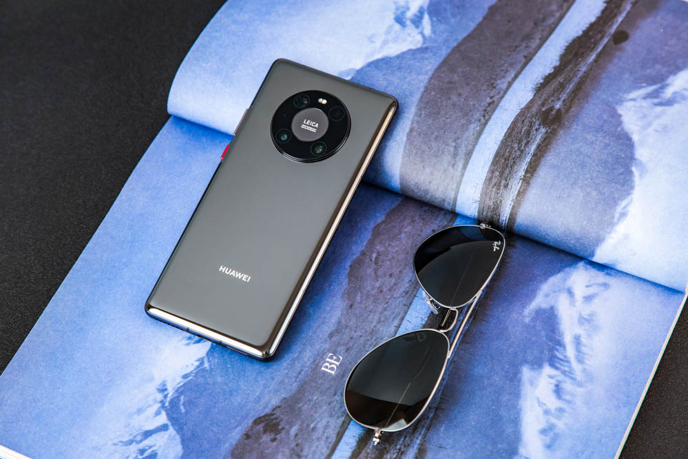 ����������棬��������ֱ���5000����������(1/1.28Ӣ�磬RYYB��f/1.9)��2000�����س���Ǿ�ͷ(1/1.53Ӣ�磬f/2.2)��1200�����س�����ͷ(5����ѧ�佹+10����ϱ佹+50������佹��f/2.4)������һ�ż���Խ�������������Խ���