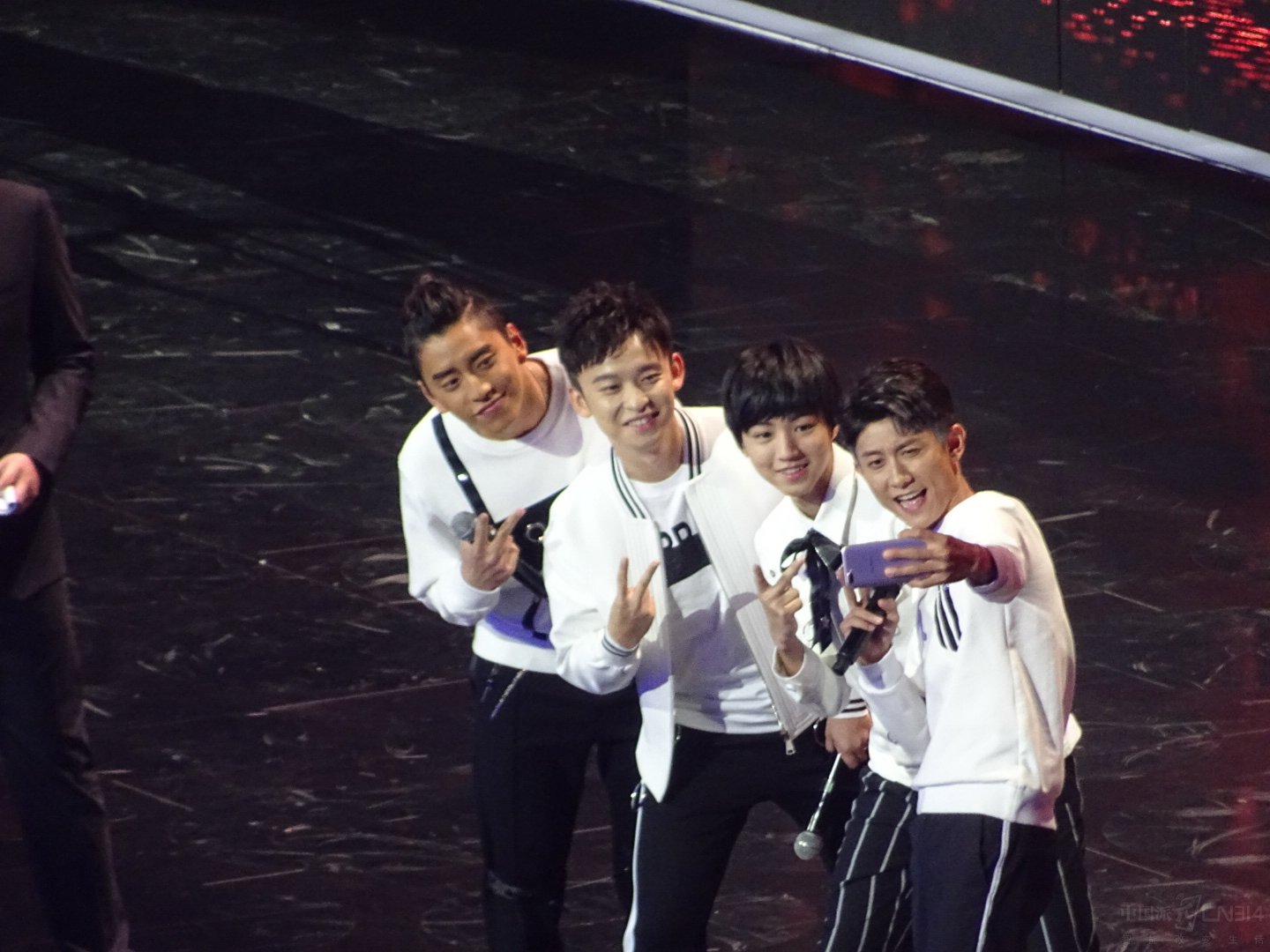 ���㽭��������ʢ��&OPPO R11��Ʒ�������ϣ�֣�������������ӡ��ӳ���������һɽ����ġ���ֵ�ӡ������ƴ��