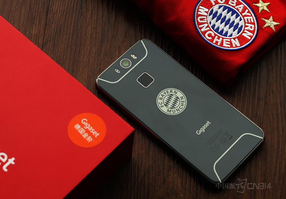 �������������˶Գ�ʽ�ŷ���ƣ����ֳ��˶��ص����š�