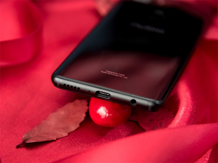 青春有它点缀更出彩,努比亚Z18mini图赏