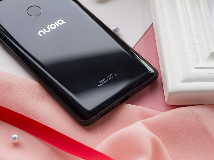 ������ʽ�����˳����Ұ�ȫ�ĺ���ָ�ƽ�����ƣ�����ʮ�ֵ�Ѹ�١�