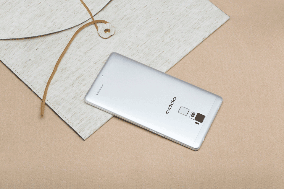 OPPO R7 Plus����ȫ����һ�������ƣ���������ռ�ȸߴ�91%����ѡ���˾�ϸ����þ�Ͻ𣬲���ȫ�µ������������� ��ӵ�г��ڵ��ָУ�������������48�����򣬽������ԡ�һ���ԡ��������ں���һ��