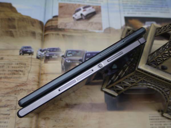 OPPO R3�ԱȻ�ΪP7074.jpg