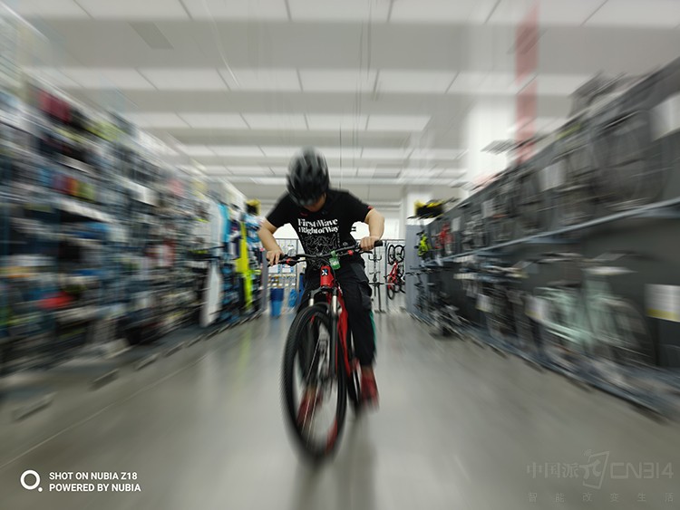 Ŭ����Z18�Աȼ��R1���������Ŷ�������