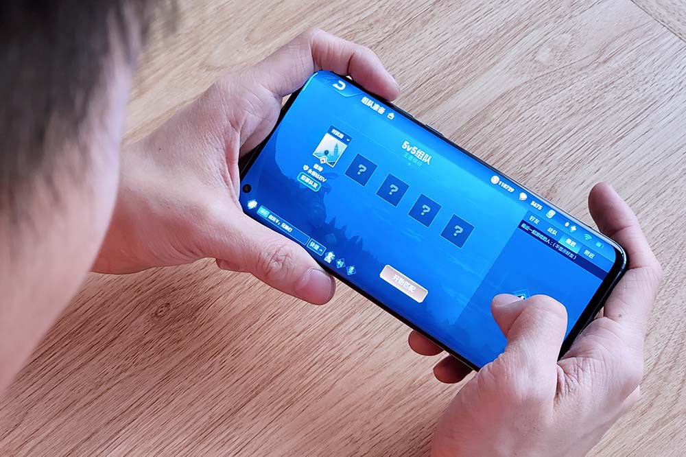 ��Ϸ��ɢ�Ȼ����֮ѡ С��10 Pro��ȫ��