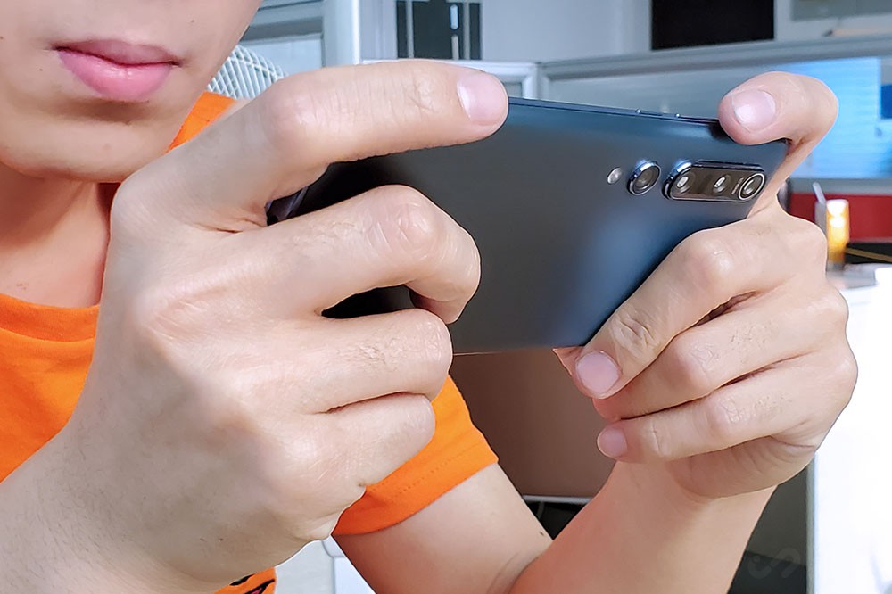 ��Ϸ��ɢ�Ȼ����֮ѡ С��10 Pro��ȫ��