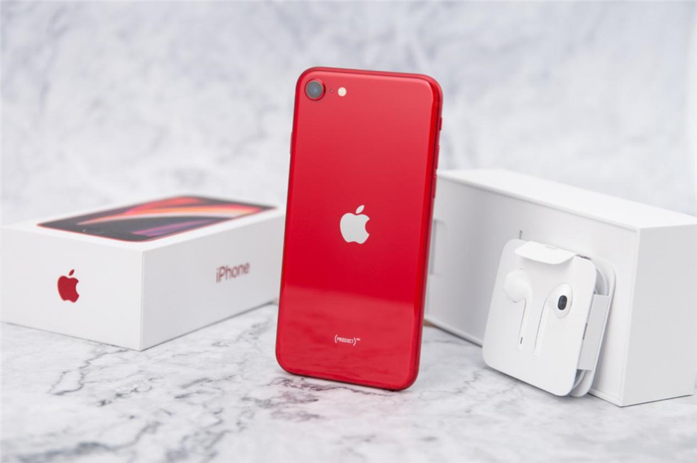 ǿiPhoneΣ˸ԱȲ