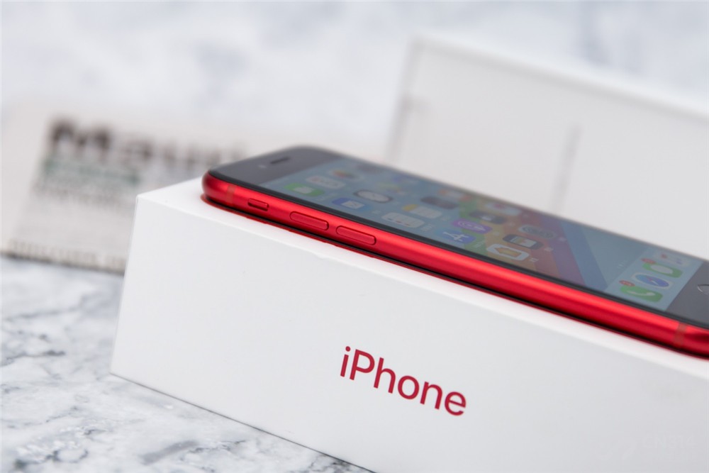 ǿiPhoneΣ˸ԱȲ