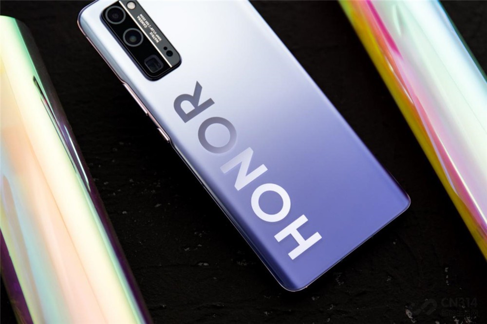 ǿiPhoneΣ˸ԱȲ