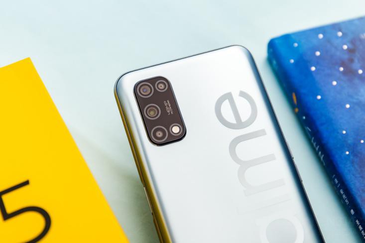 realme V5׷ ǰ+