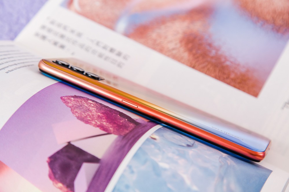 50W闪充 国潮“锦鲤”realme 真我V15评测 50W闪充 国潮“锦鲤”realme 真我V15评测